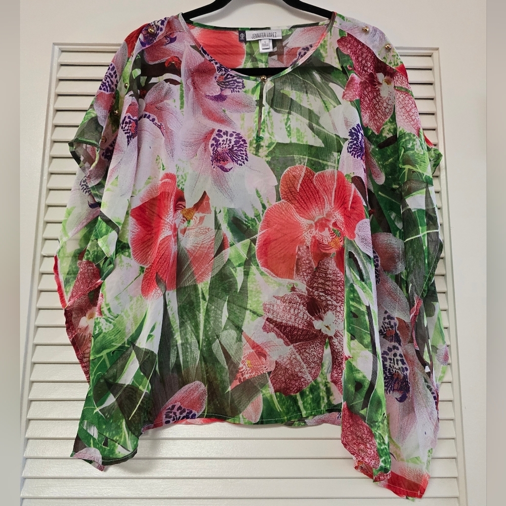 Jennifer Lopez - Floral Sheer Lightweight Flowy Top With Gold Button Detail